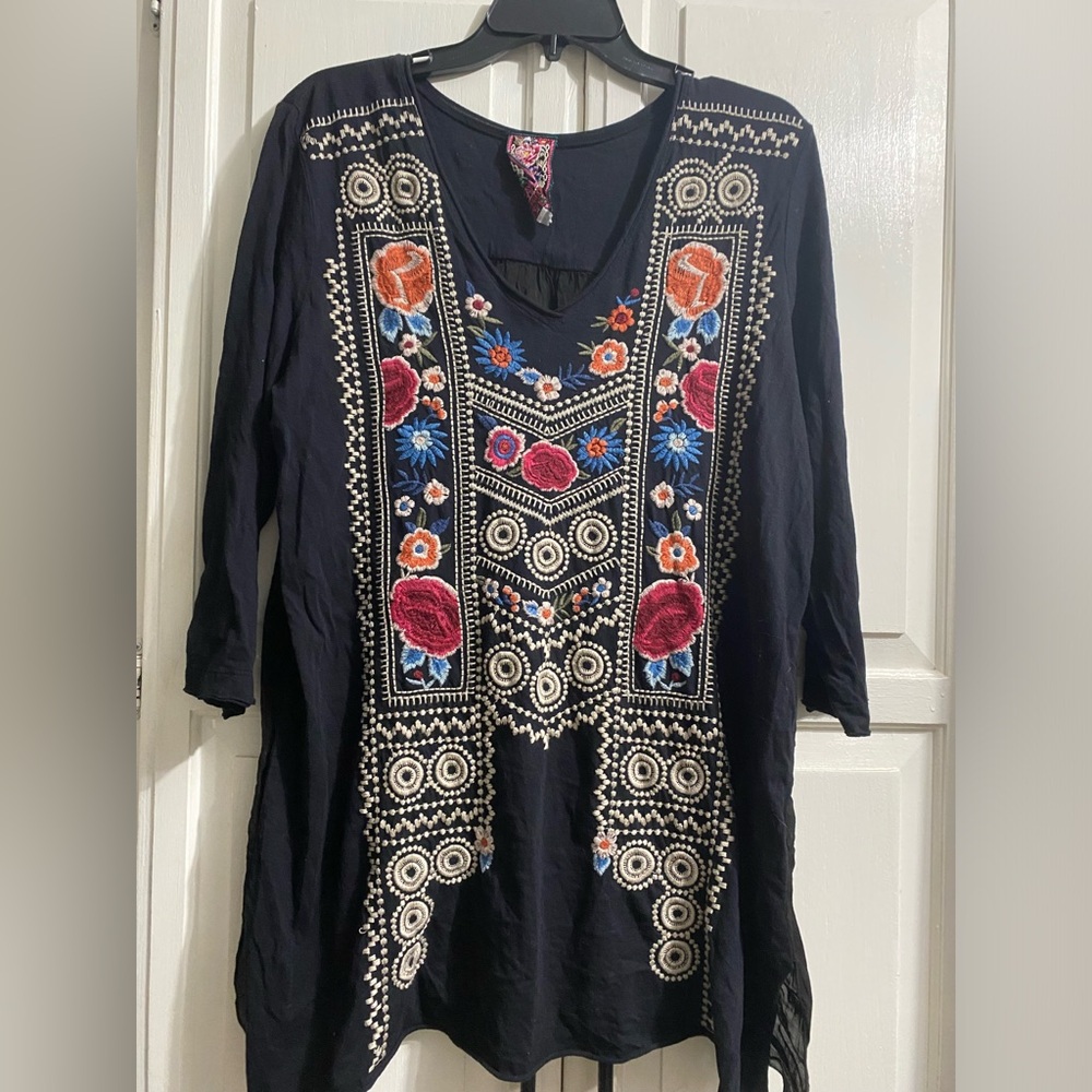 Johnny Was Tunic beautiful embroidery